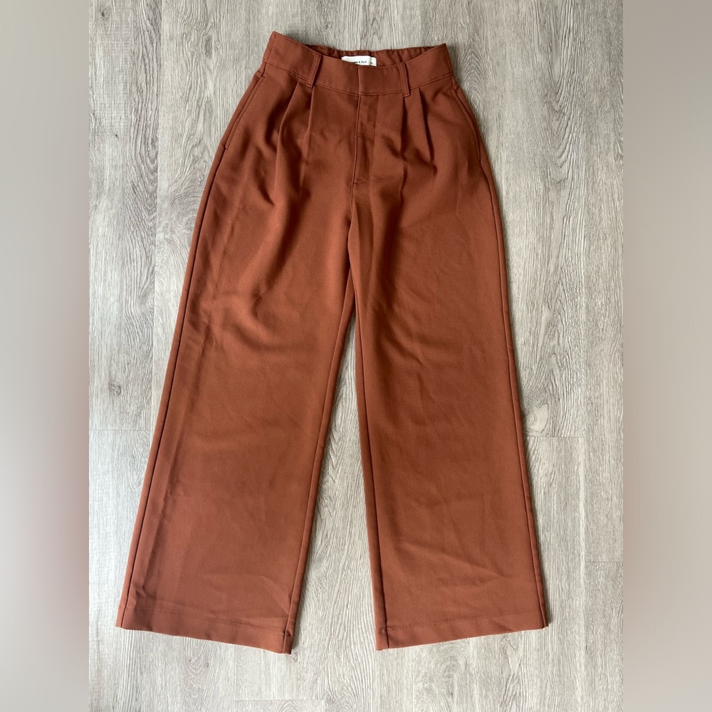Abercrombie & Fitch High Waisted Wide Leg Trouser Pants